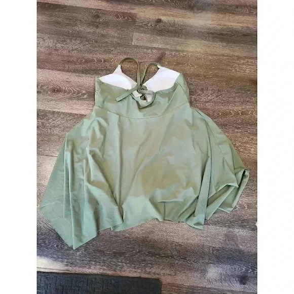 Hanna Nikole‎ Swimsuit size 16 - Picture 3 of 4